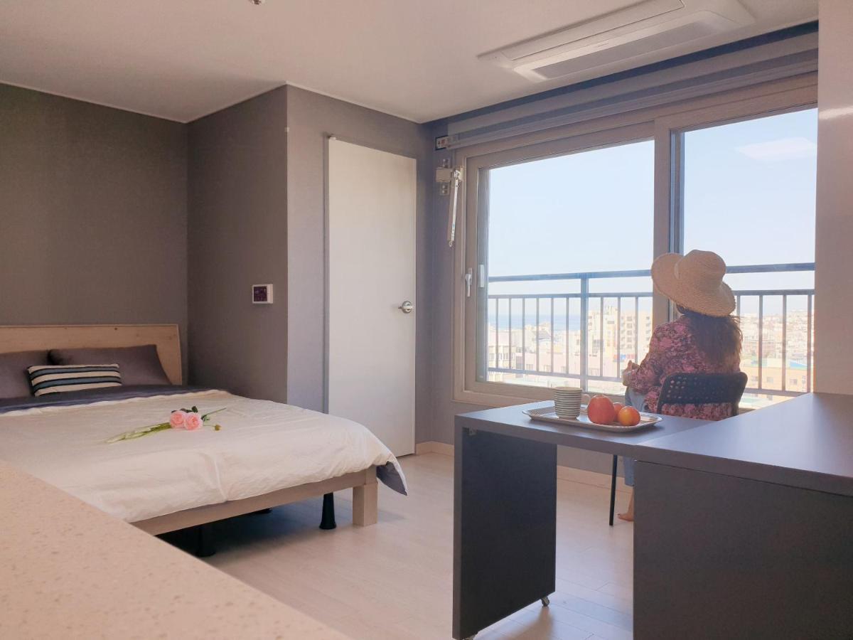 Ara Palace Hotel Чеджу Екстериор снимка